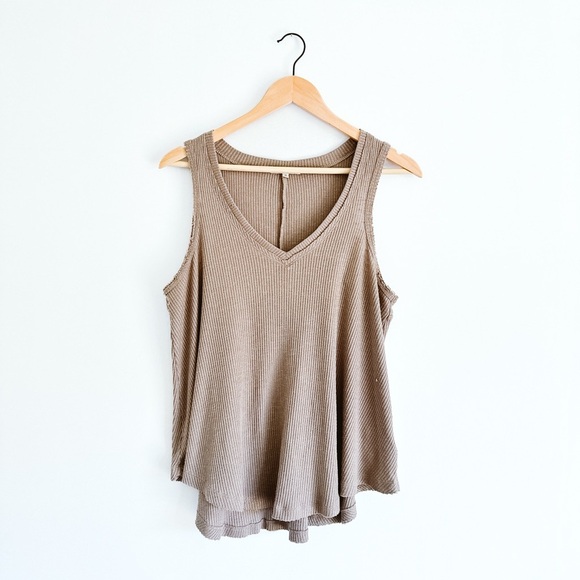 Z Supply Rib Hacci Vagabond V-Neck Tank - - Picture 1 of 7
